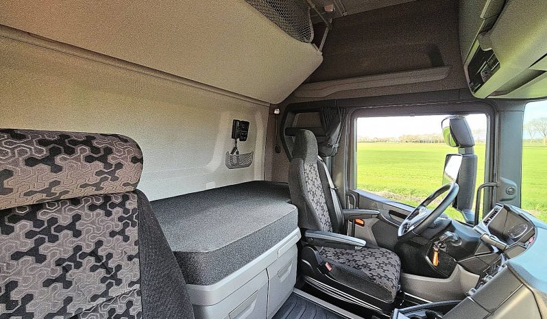SCANIA – R460 SUPER lleno