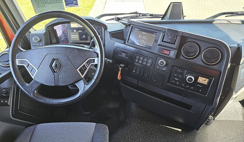 RENAULT T520 – 2023 lleno